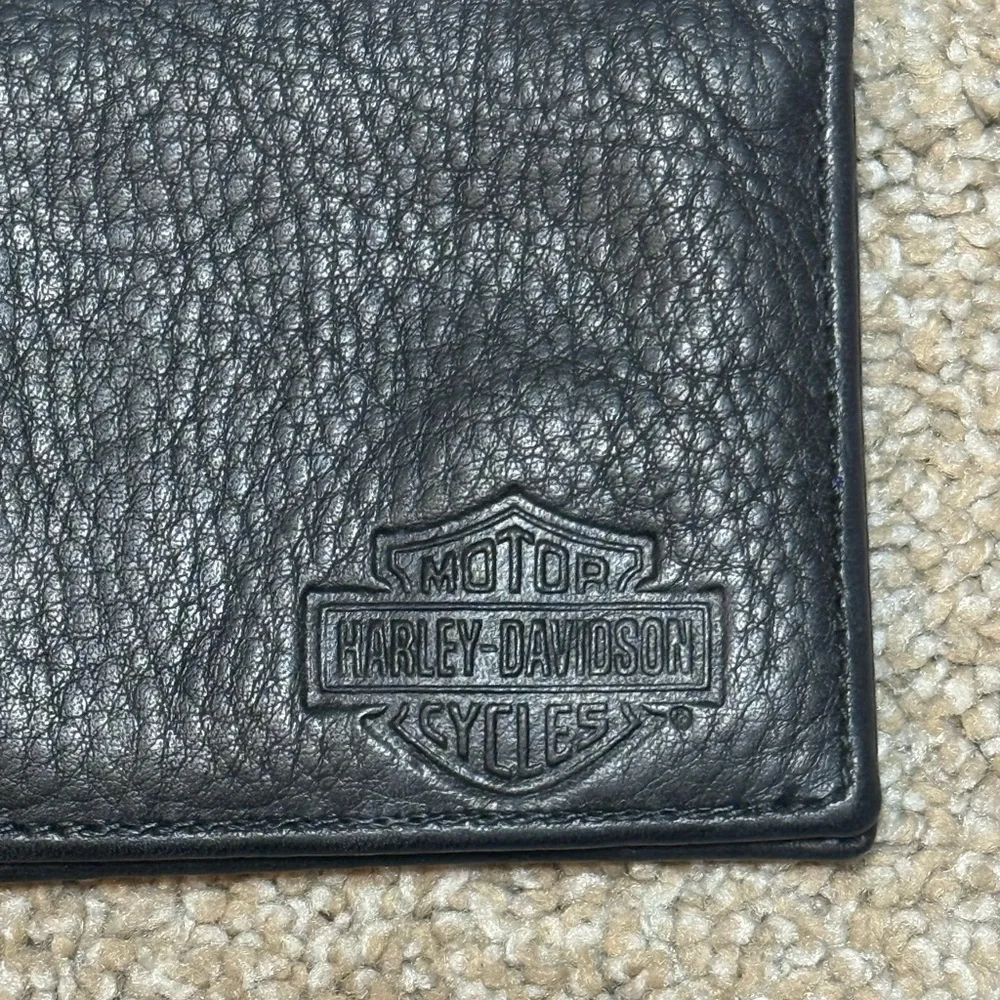 Harley-Davidson Black Leather Wallet Checkbook Holder Sleeve and ID Slot - Picture 2 of 8